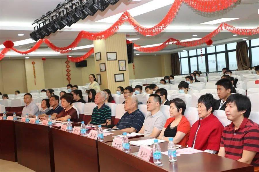 逃出上锁的现代房间5